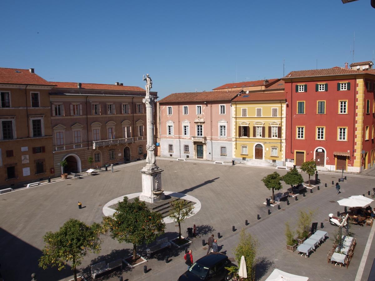 Ostello Palazzo Nizza Massa  Exterior foto