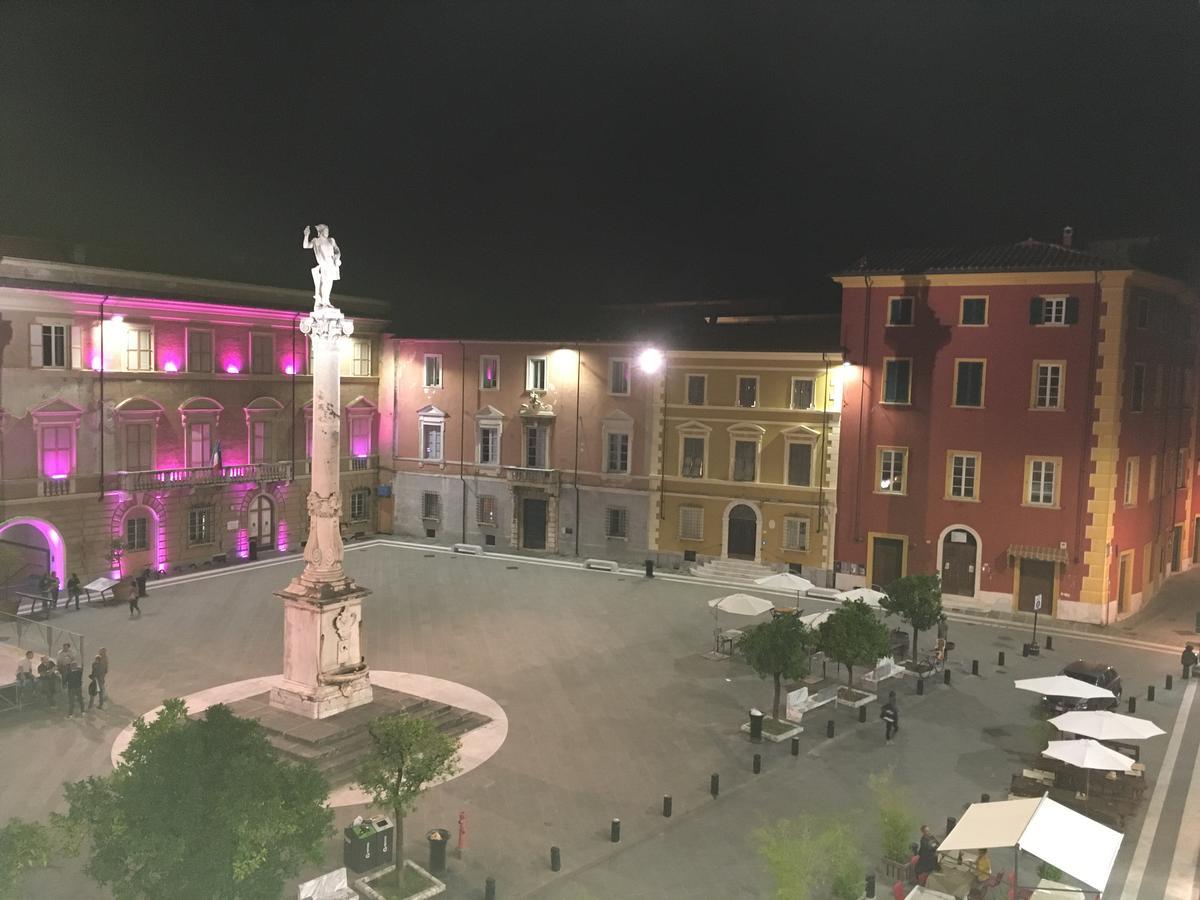 Ostello Palazzo Nizza Massa  Exterior foto